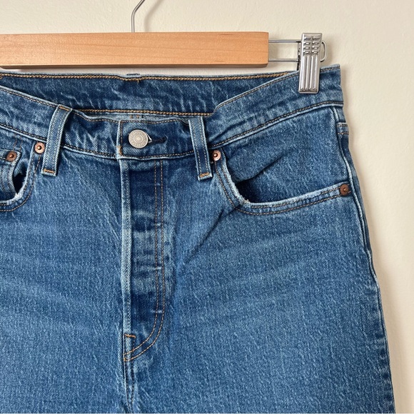 Levi's 501 Medium Wash Ankle Jeans Size 29 - Picture 3 of 9